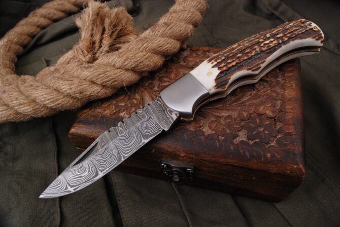 Handmade Super Sharp Damascus Blade Pocket Knife With Stag Antler Handle Out Door Carry Sheath