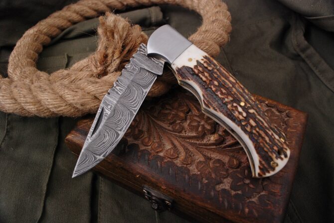 Handmade Super Sharp Damascus Blade Pocket Knife With Stag Antler Handle Out Door Carry Sheath