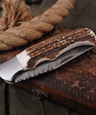 Handmade Super Sharp Damascus Blade Pocket Knife With Stag Antler Handle Out Door Carry Sheath
