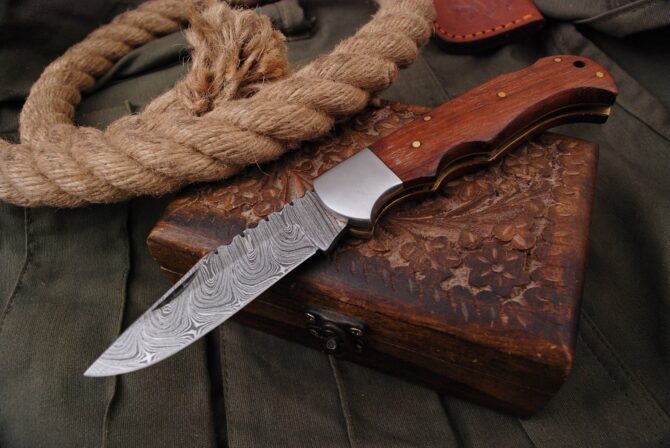 Handmade Damascus Pocket Knife natural Wood Handle With Genuine Leather Sheath