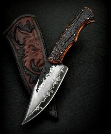 Stainless steel Custom Handmade Strong Grip Hunting Knife
